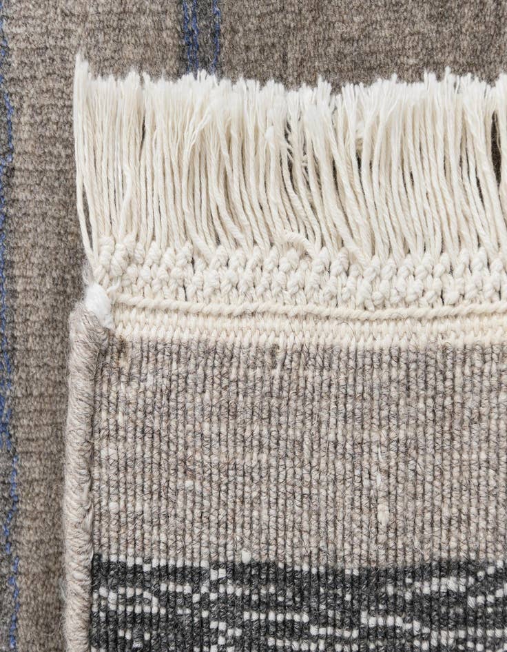 Detail image of  2' 9 x 12' 9 Darya Runner Rug