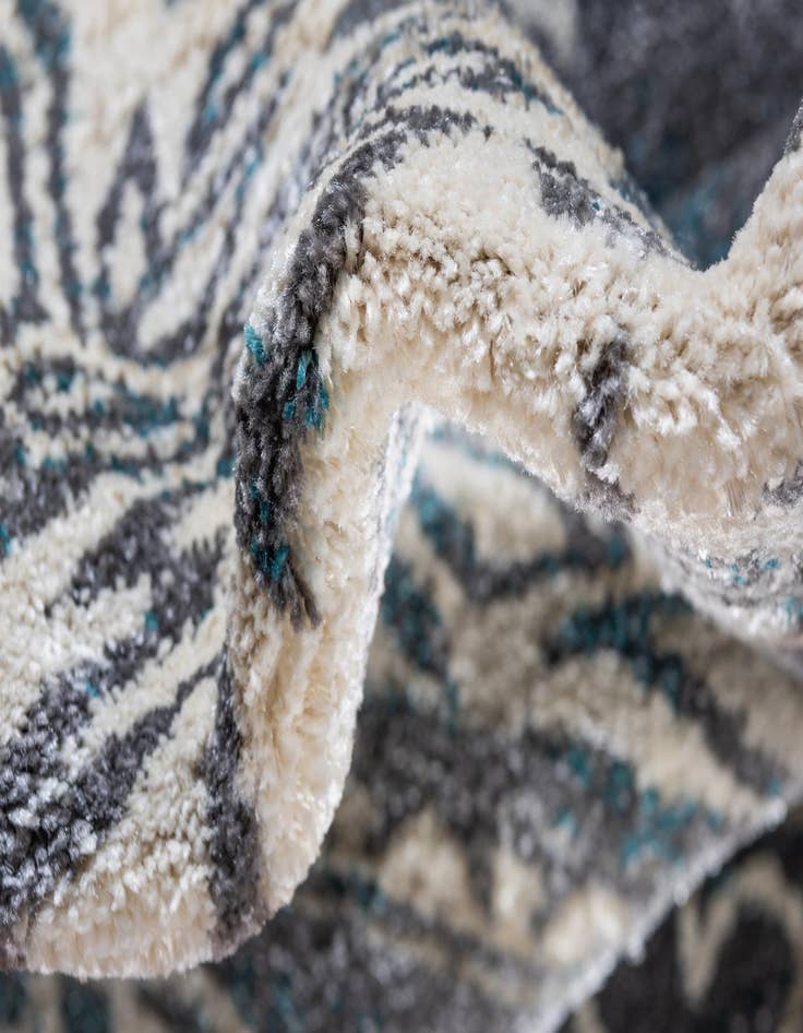 Detail image of  2' 2 x 6' Delilah Runner Rug