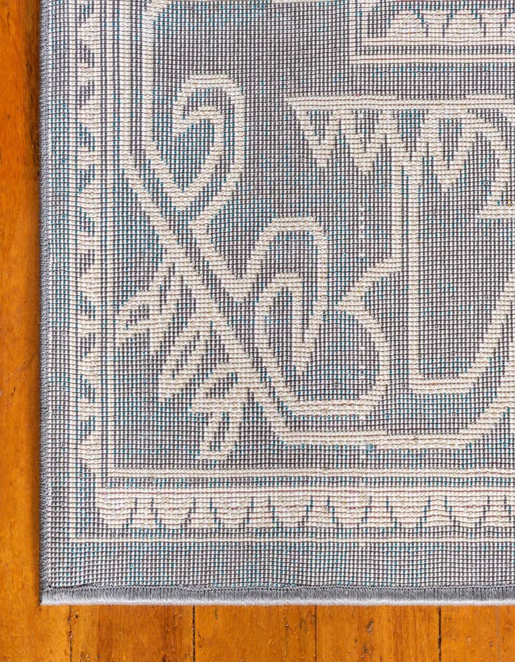 Detail image of  2' 2 x 6' Delilah Runner Rug