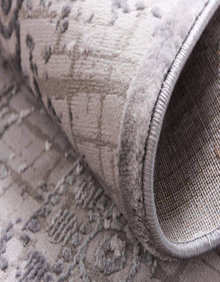 Detail image of  2' 7 x 6' Derbyshire Runner Rug