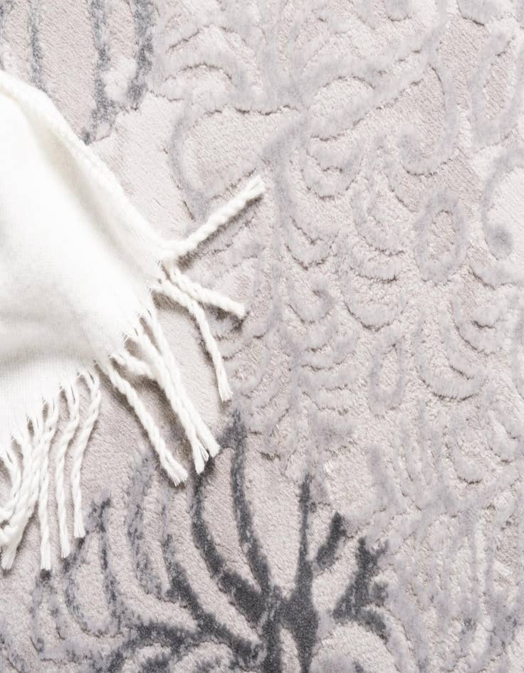 Detail image of 2' 7 x 8' 2 Derbyshire Runner Rug