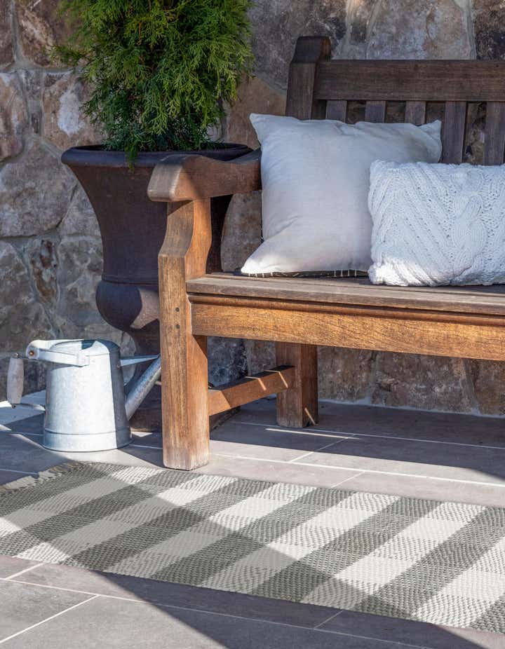 Gray 2' x 6' Eco Plaid Indoor Washable Indoor / Outdoor Runner Rug ...