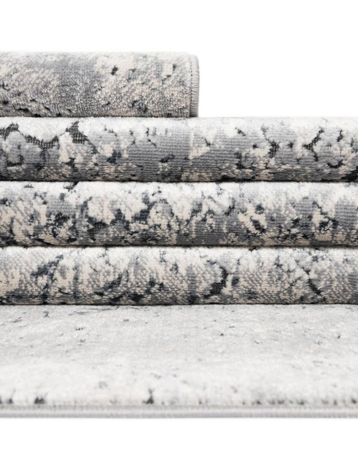 Detail image of  2' x 6' 9 Eliza Runner Rug