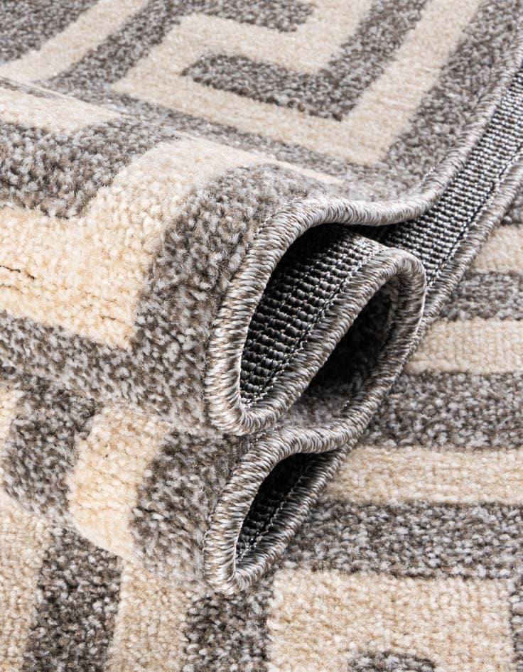 Detail image of  2' 7 x 10' Hera Runner Rug