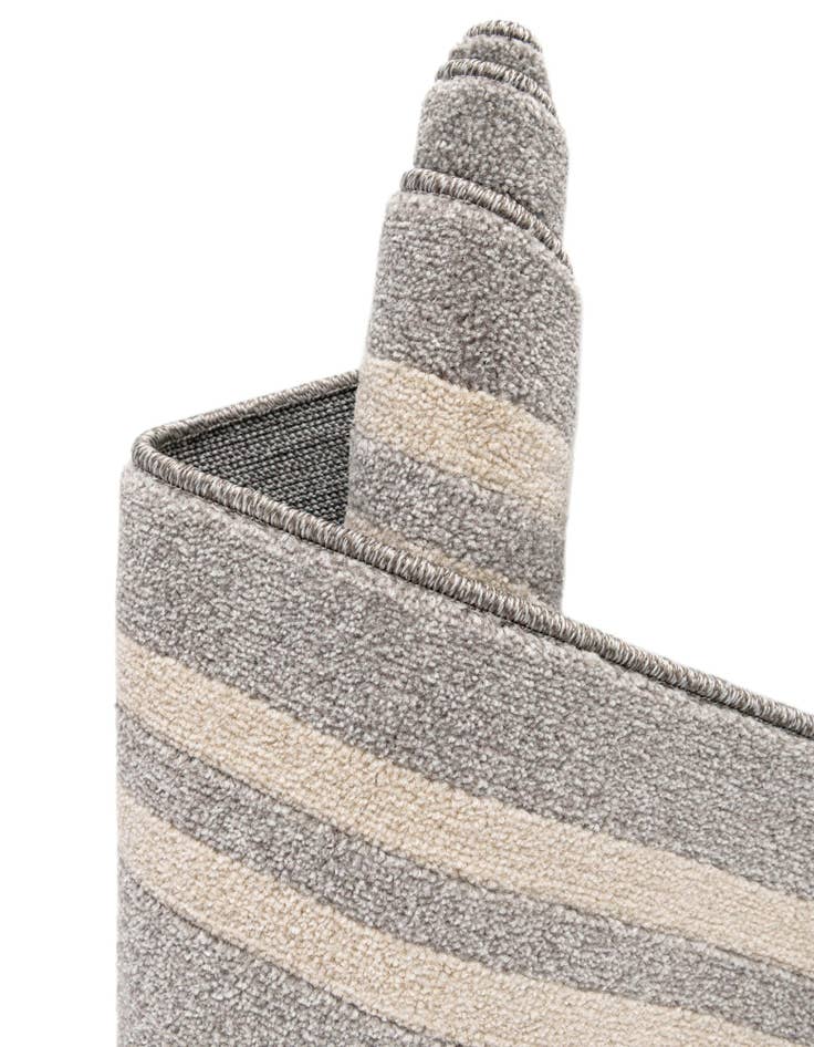 Detail image of 2' 7 x 10' Hera Runner Rug