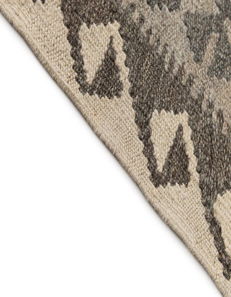Detail image of  2' 7 x 9' 7  Hand Woven Kilim Maymana Wool Runner Rug