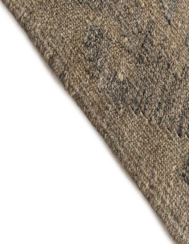 Detail image of  2' 8 x 10'  Hand Woven Kilim Maymana Wool Runner Rug