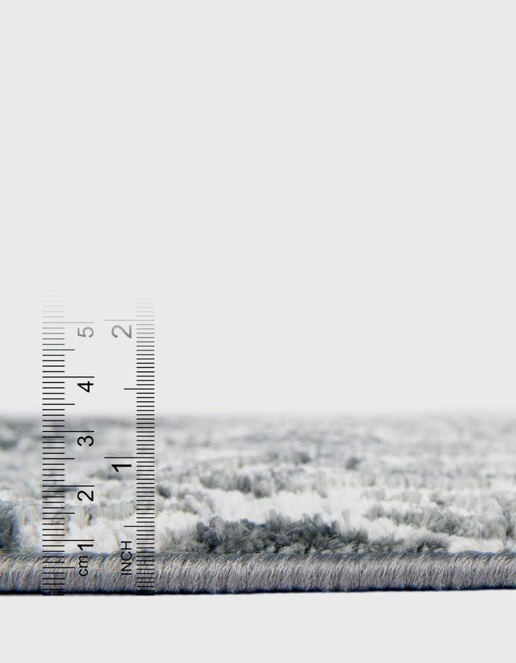 Detail image of  2' x 8' Lattice Trellis Runner Rug