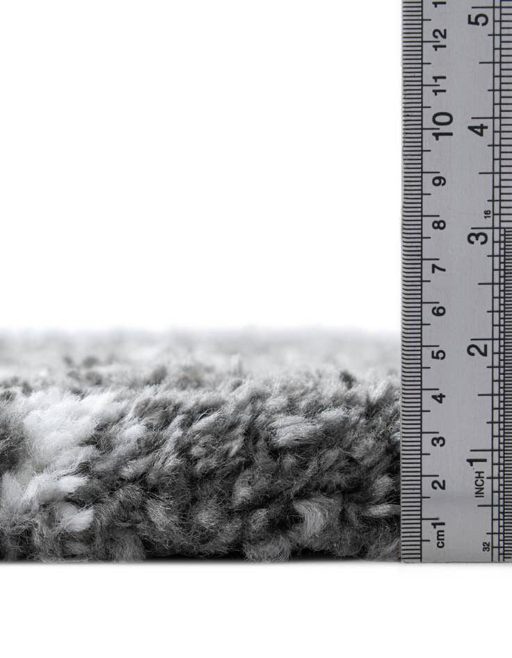 Detail image of  2' 7 x 6' Moroccan Shag Runner Rug