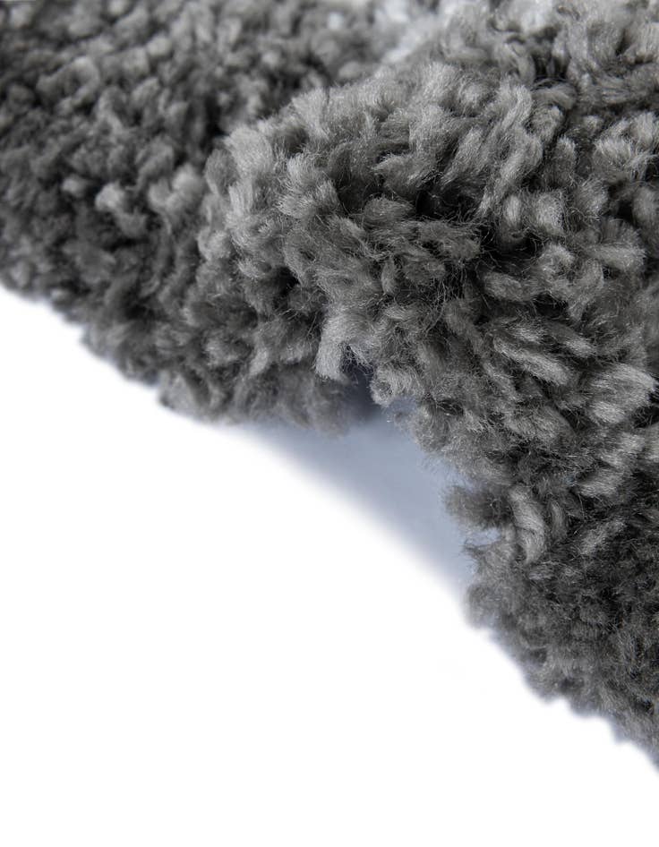 Detail image of  2' 7 x 6' Moroccan Shag Runner Rug