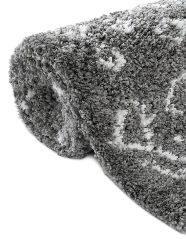 Detail image of  2' 7 x 6' Moroccan Shag Runner Rug