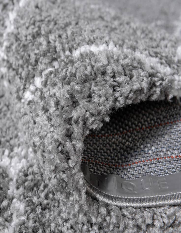 Detail image of  2' 7 x 6' Moroccan Shag Runner Rug