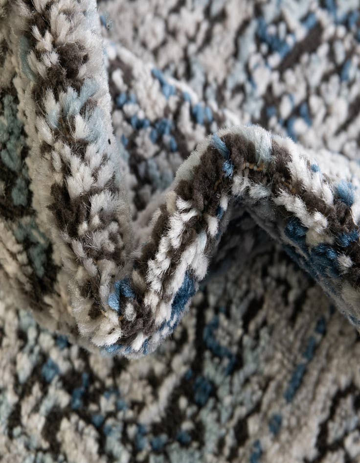 Detail image of  2' 7 x 12' Nyla Runner Rug