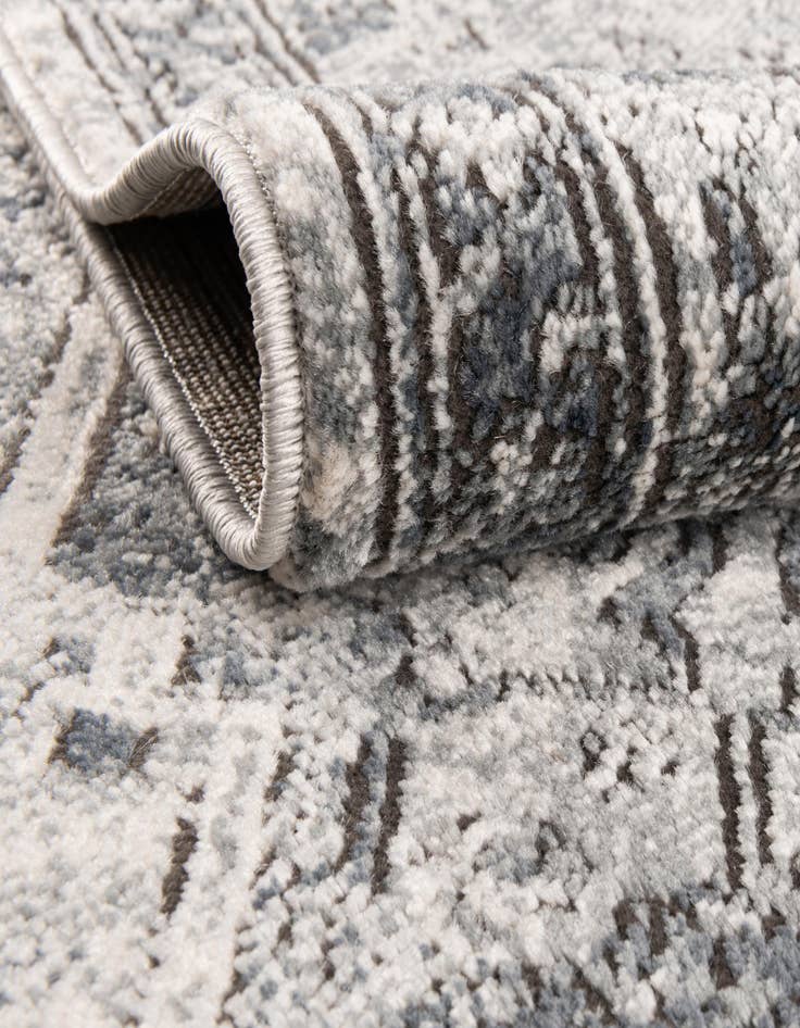 Detail image of  2' 7 x 7' 7 Oregon Runner Rug