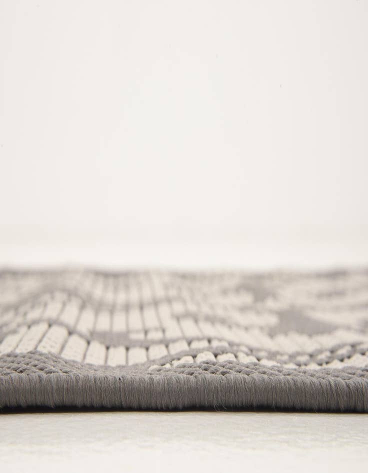 Detail image of  2' 2 x 6'  Washable Botanical Indoor / Outdoor Runner Rug