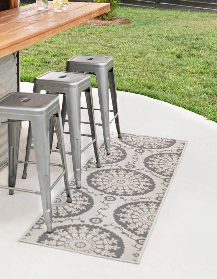 Detail image of  2' 2 x 6'  Washable Botanical Indoor / Outdoor Runner Rug