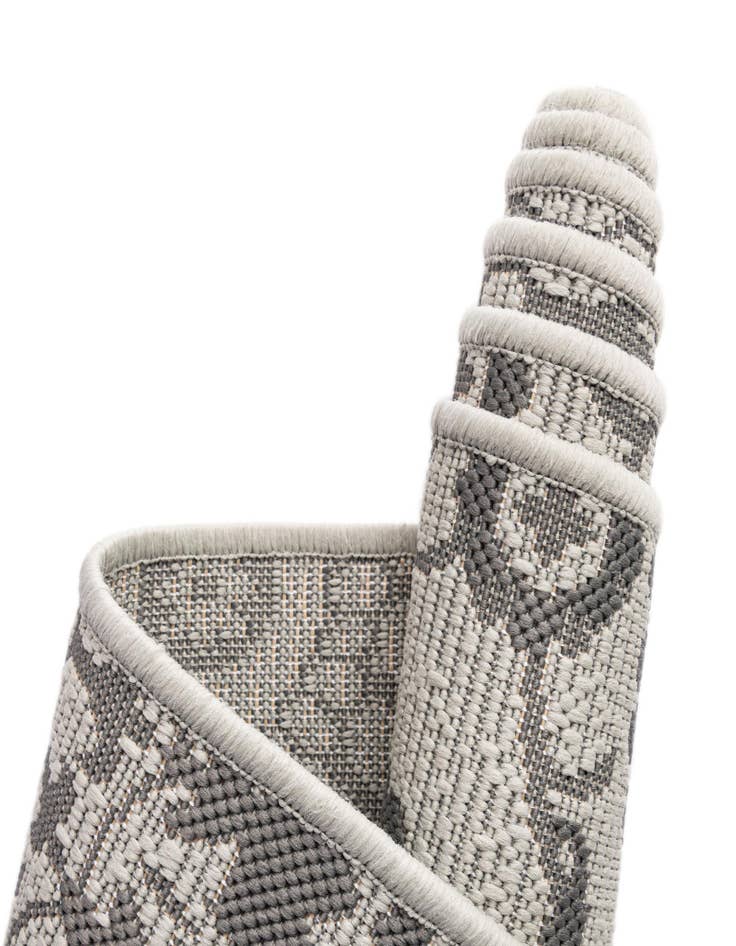 Detail image of  2' 2 x 6'  Washable Botanical Indoor / Outdoor Runner Rug