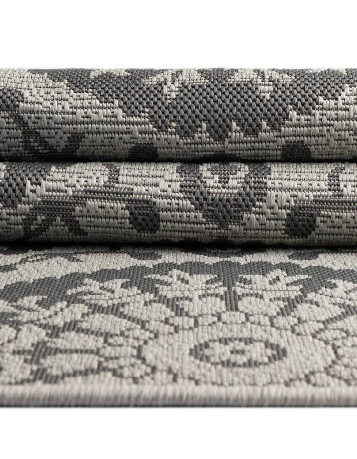 Detail image of  2' 2 x 6'  Washable Botanical Indoor / Outdoor Runner Rug