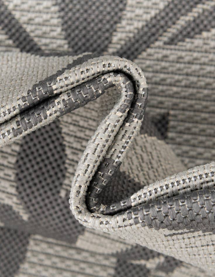 Detail image of  2' 2 x 6'  Washable Botanical Indoor / Outdoor Runner Rug