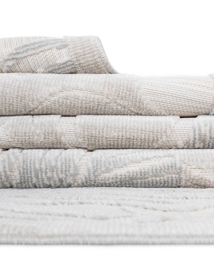 Detail image of  2' 2 x 6'  Washable Botanical Indoor / Outdoor Runner Rug