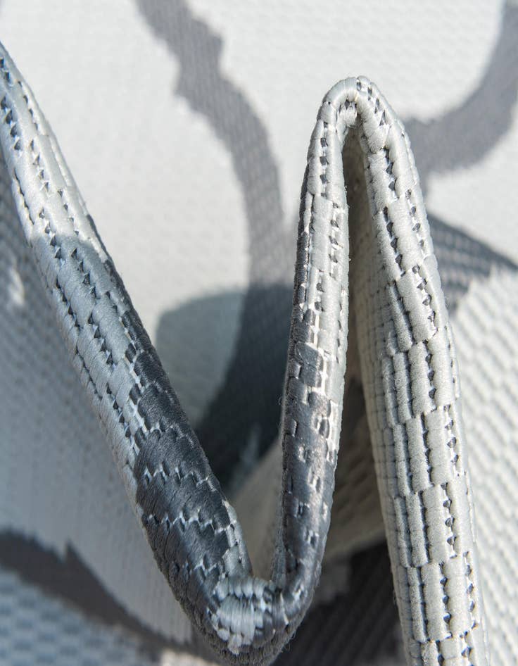 Detail image of  2' 2 x 6'  Washable Lattice Indoor / Outdoor Runner Rug