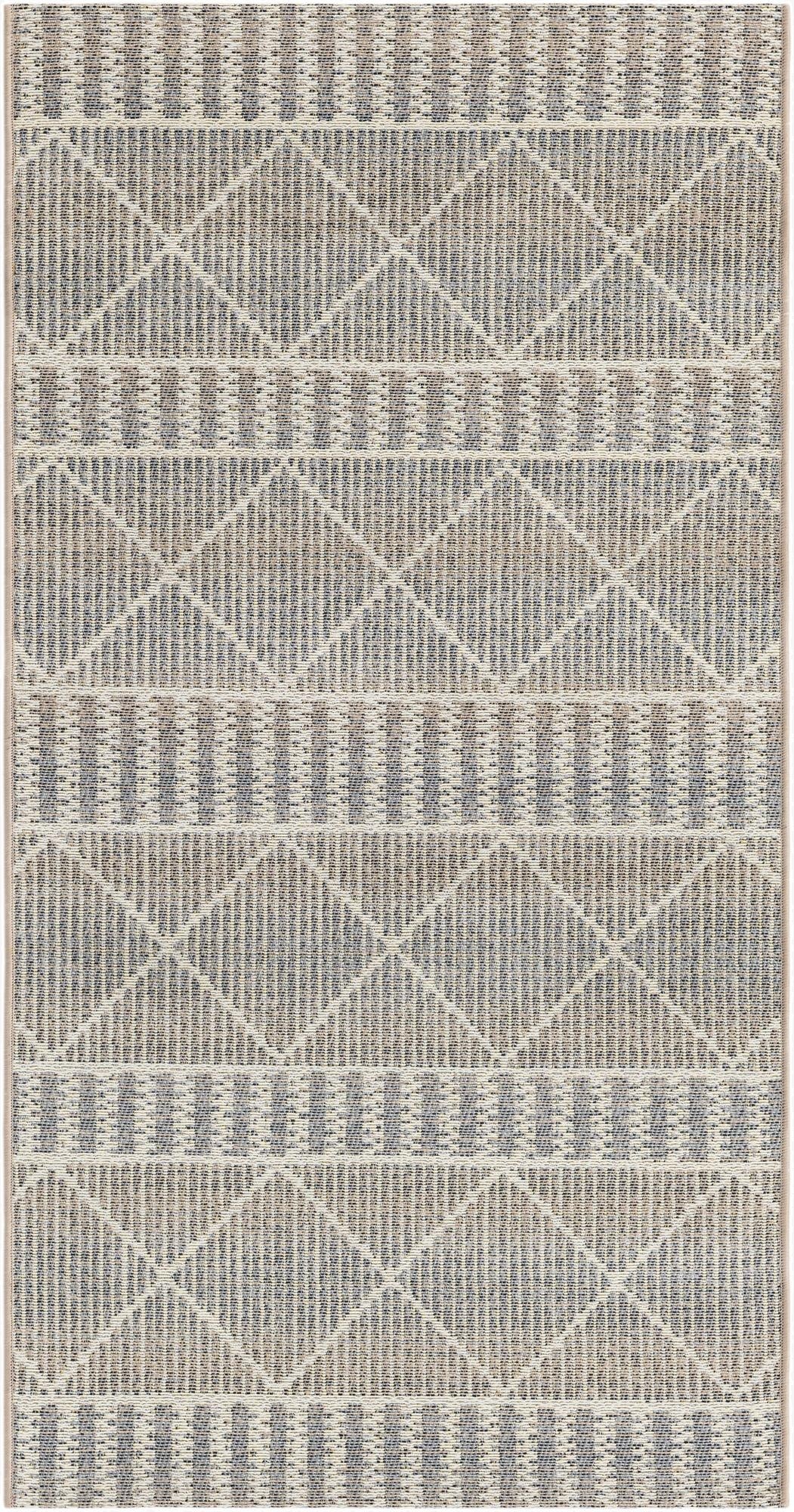  2' 7 x 5' 3  Washable Lattice Indoor / Outdoor Runner Rug