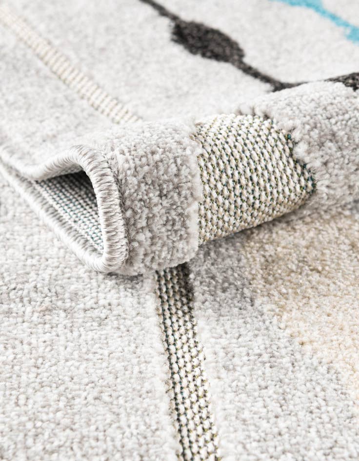 Detail image of  2' x 6'  Washable Modern Indoor / Outdoor Runner Rug