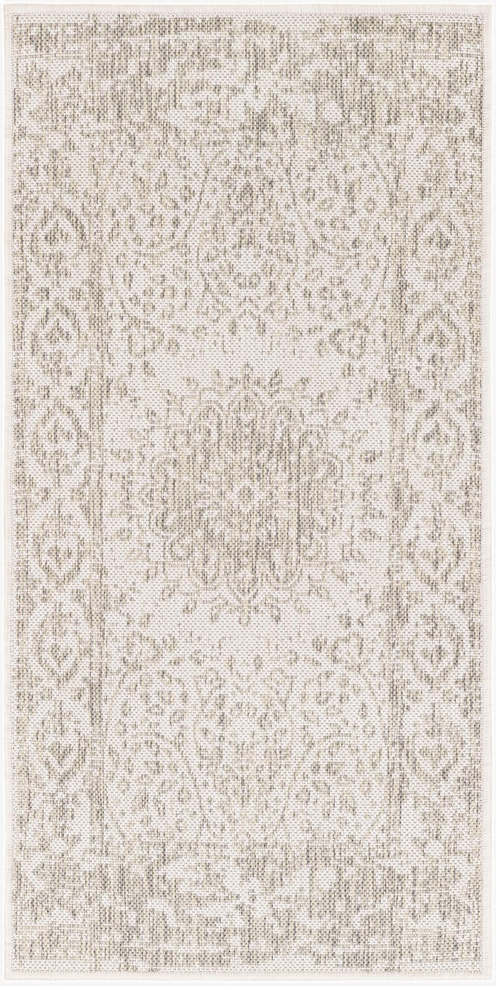  2' x 4'  Washable Traditional Indoor / Outdoor Runner Rug