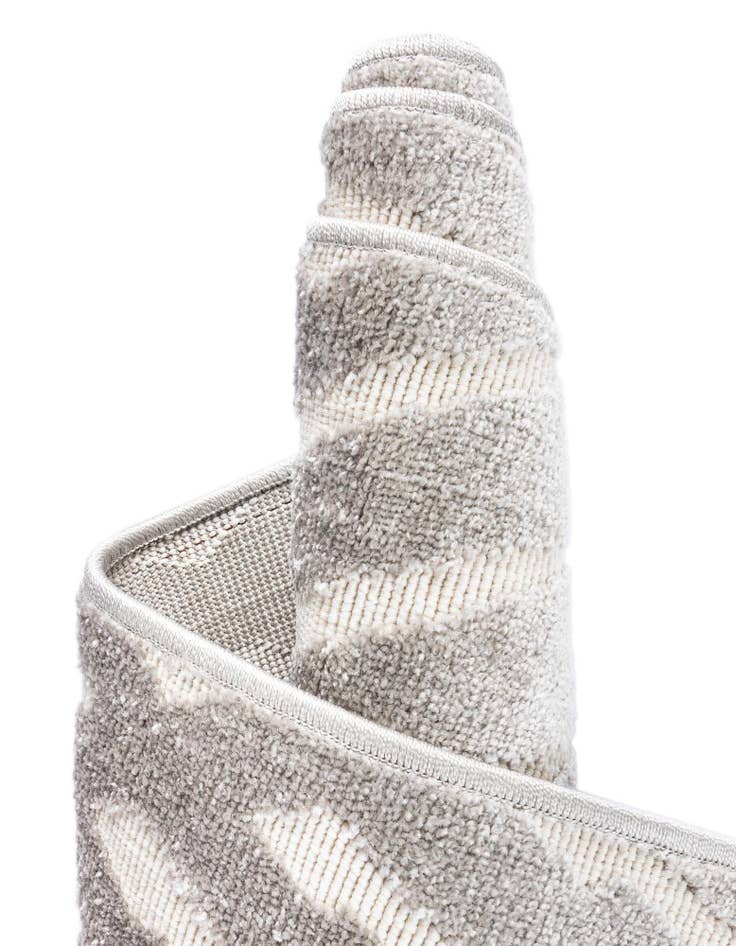 Detail image of  2' x 8'  Washable Sabrina Soto Ella Indoor / Outdoor Runner Rug