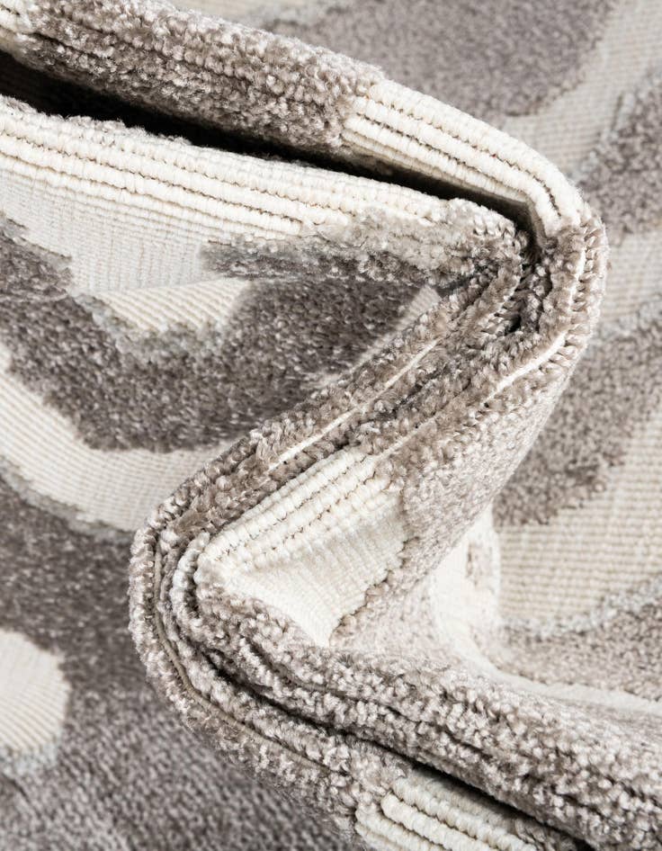 Detail image of  2' 7 x 10'  Washable Sabrina Soto Indoor / Outdoor Runner Rug