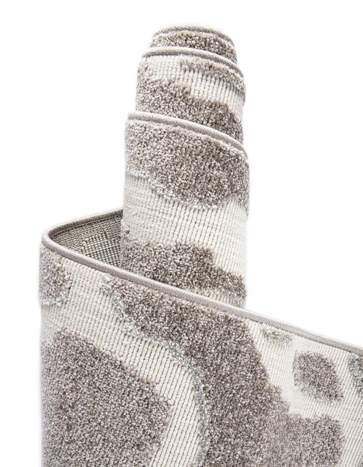 Detail image of  2' 7 x 10'  Washable Sabrina Soto Indoor / Outdoor Runner Rug