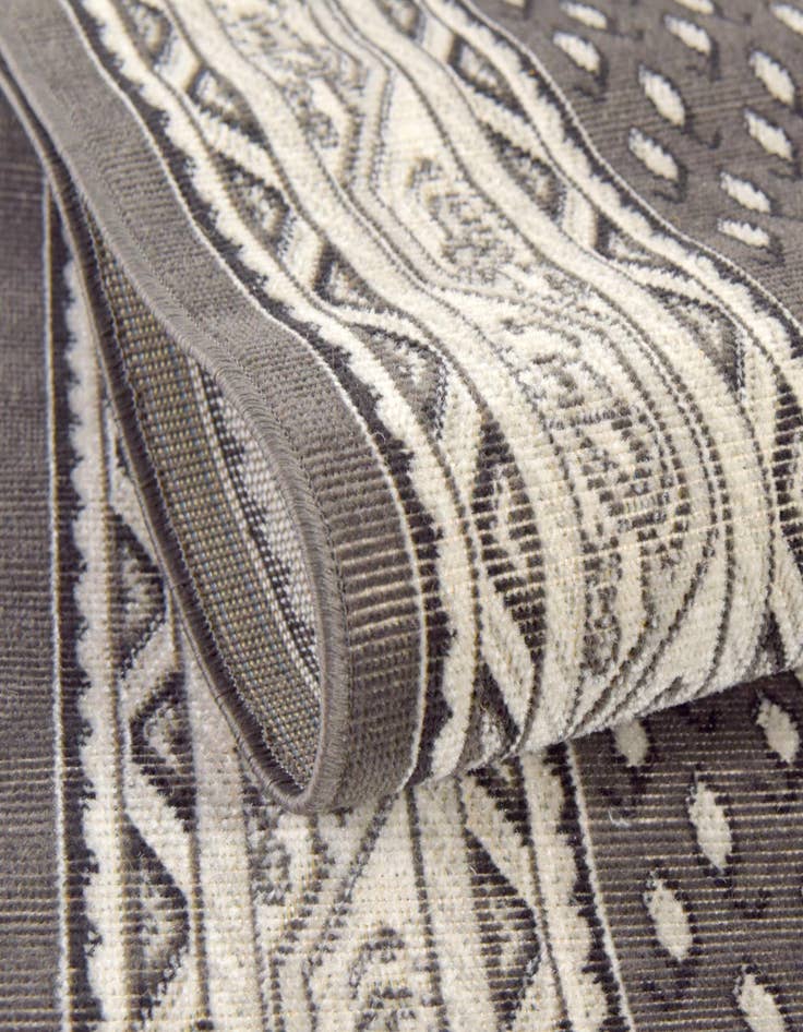 Detail image of  2' x 6' 1 SoHo Runner Rug