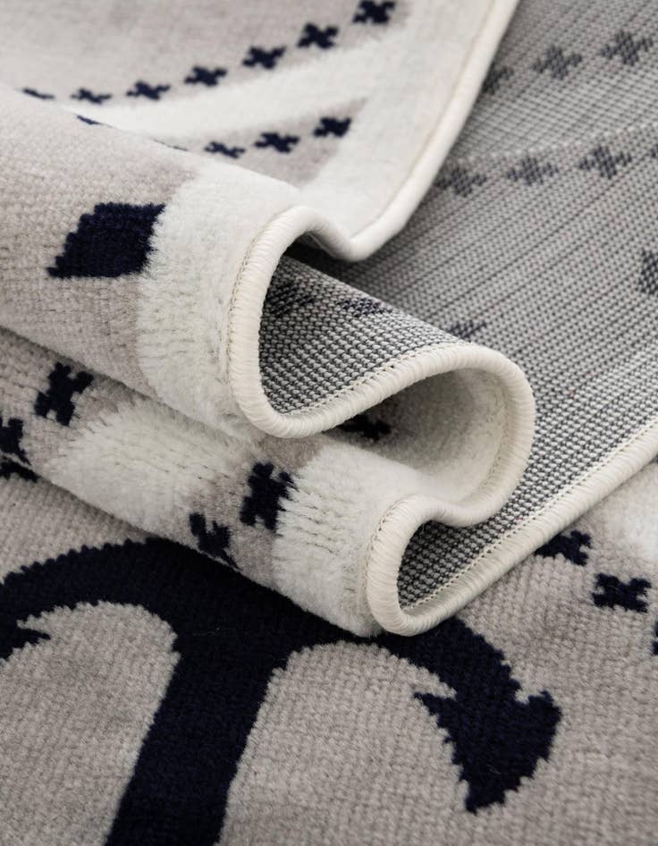 Detail image of  2' 7 x 12' Sydney Runner Rug