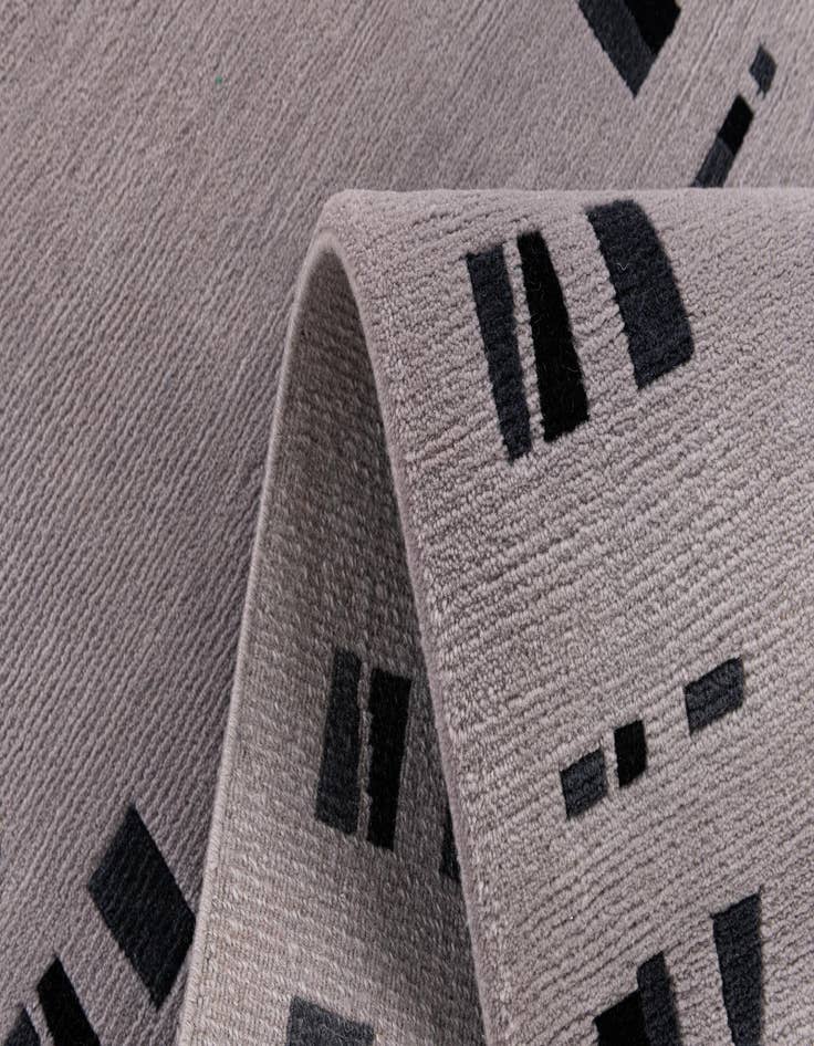 Detail image of  2' 8 x 9' 8  Hand Knotted Tibet Wool Runner Rug