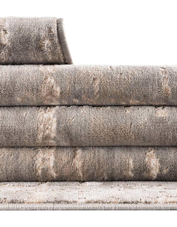 Detail image of Jill Zarin 2' 7 x 14' Uptown Lexington Avenue Runner Rug