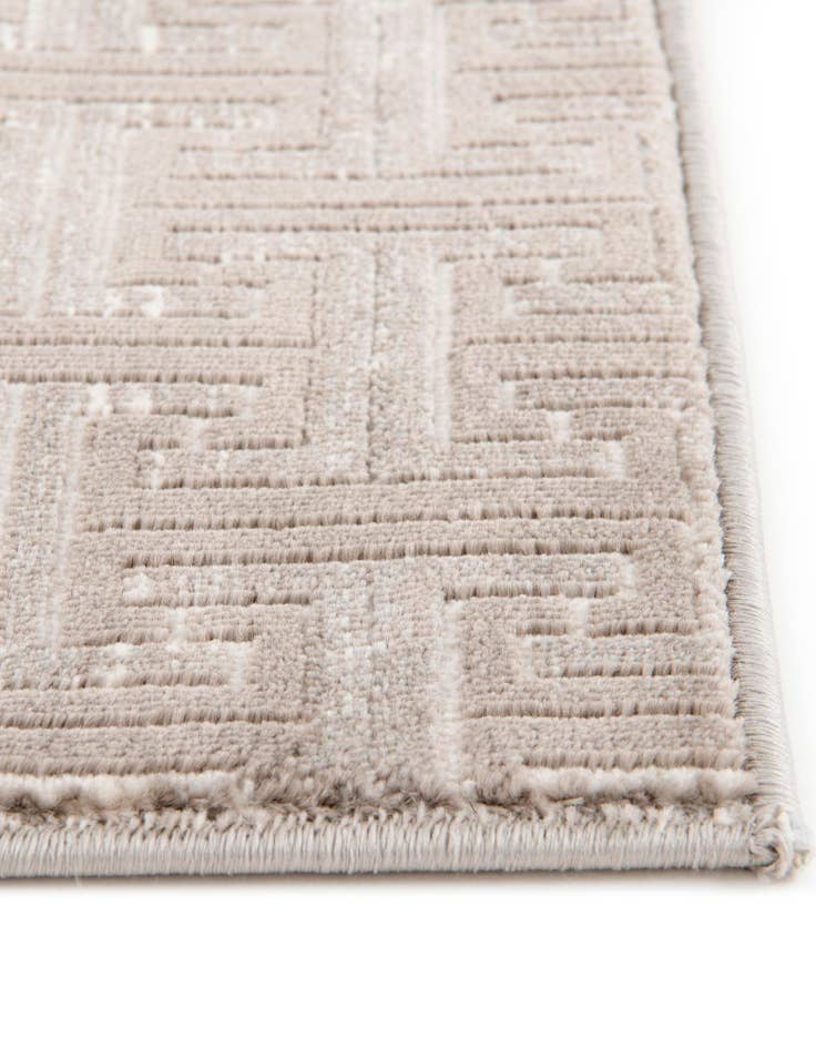 Detail image of Jill Zarin 2' 7 x 8' Uptown Park Avenue Runner Rug