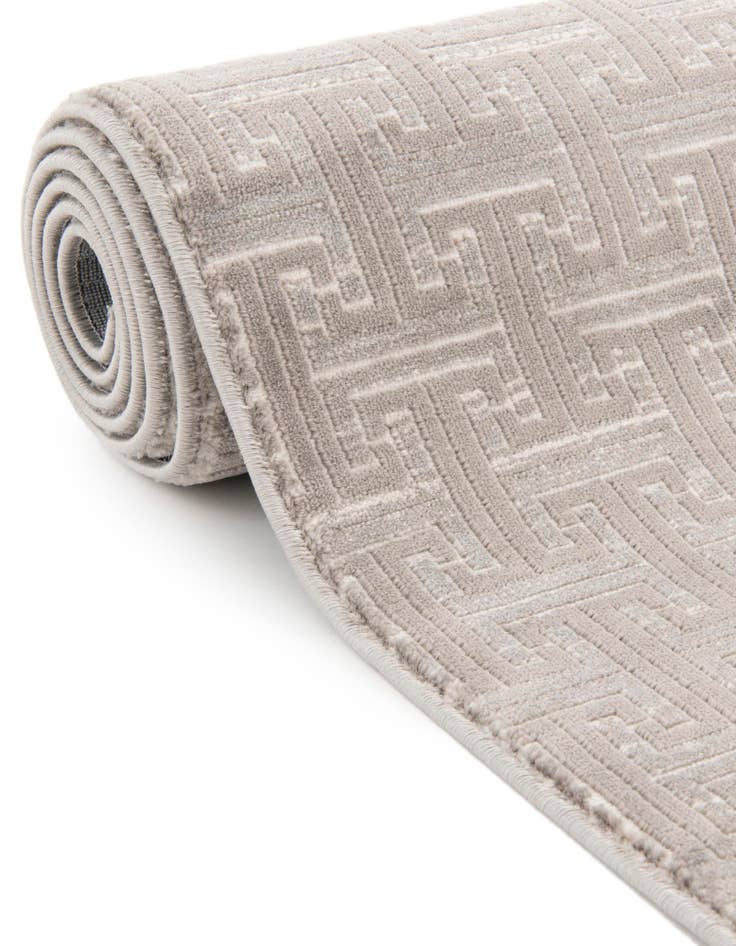 Detail image of Jill Zarin 2' 7 x 8' Uptown Park Avenue Runner Rug