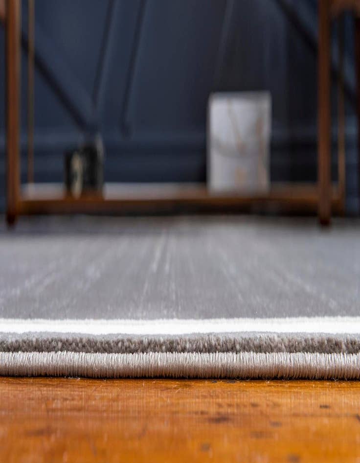 Detail image of Jill Zarin 2' 7 x 14' Uptown Lenox Hill Runner Rug