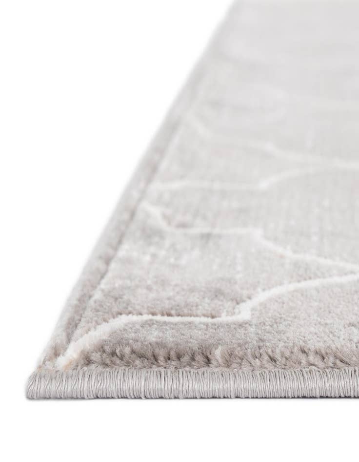 Detail image of Jill Zarin 2' 2 x 6' Uptown Lincoln Center Runner Rug