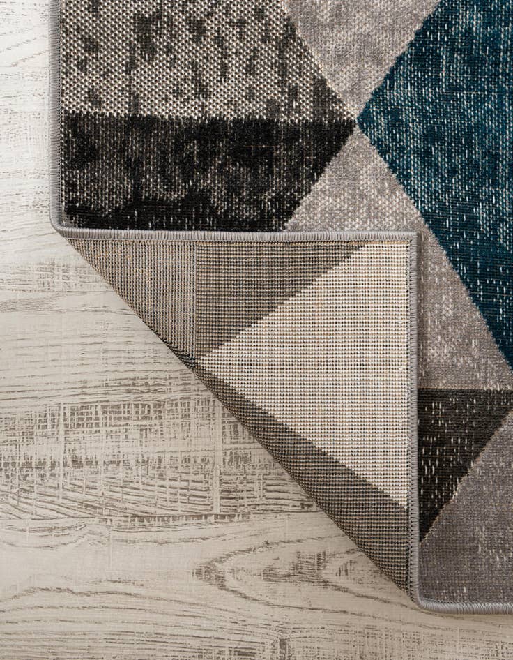 Detail image of  2' 7 x 10' Valencia Runner Rug