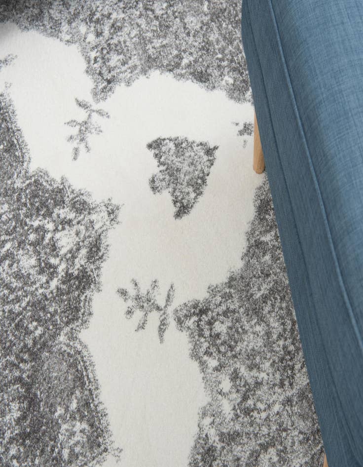 Detail image of  2' x 6' Veneto Runner Rug