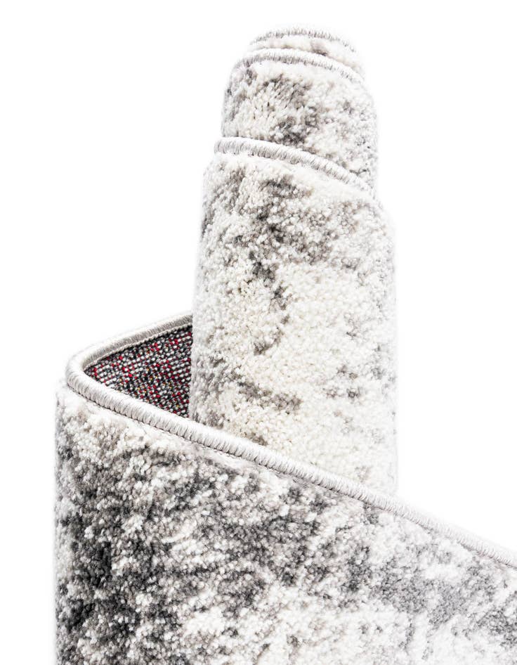 Detail image of  2' 7 x 10' Veneto Runner Rug