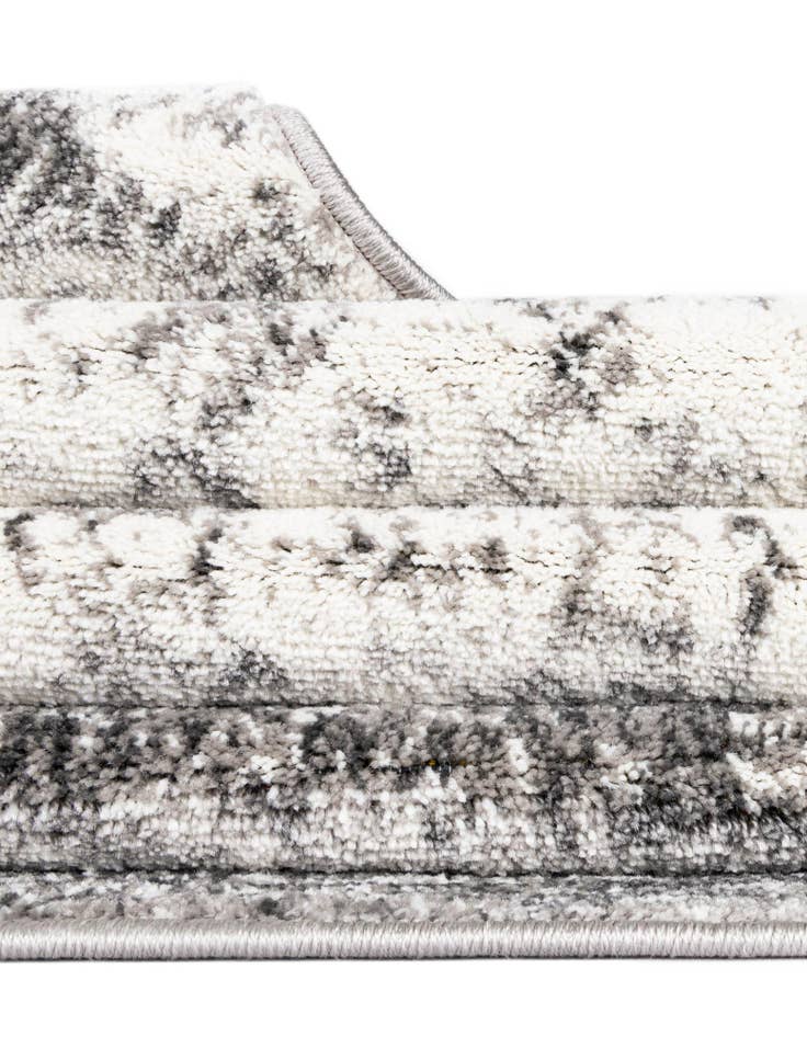 Detail image of  2' 7 x 10' Veneto Runner Rug