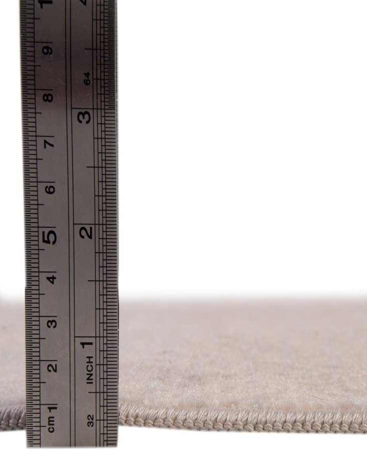 Detail image of  2' 7 x 6' Victoria Runner Rug