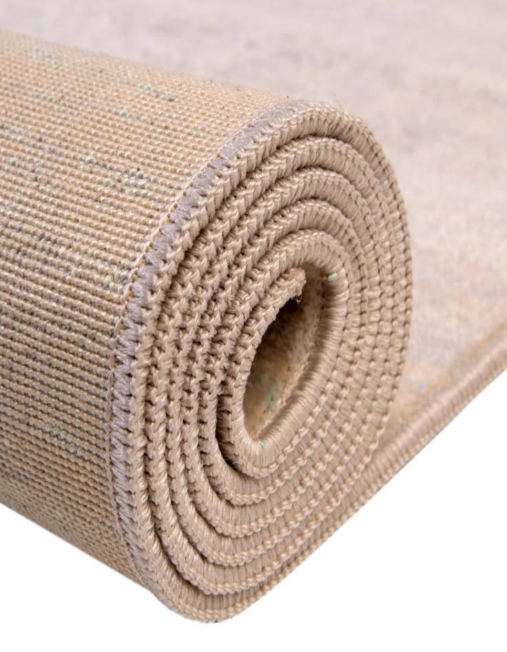 Detail image of  2' 7 x 6' Victoria Runner Rug