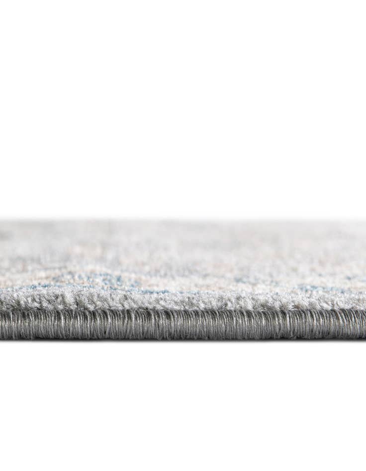 Detail image of  2' 7 x 10' Viola Runner Rug