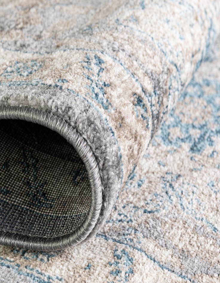 Detail image of  2' 7 x 10' Viola Runner Rug