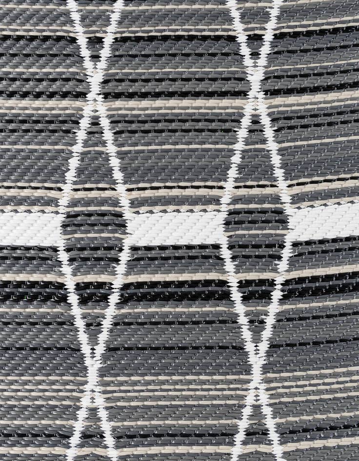 Detail image of  2' x 6' 2  Washable Vista Breeze Indoor / Outdoor Runner Rug