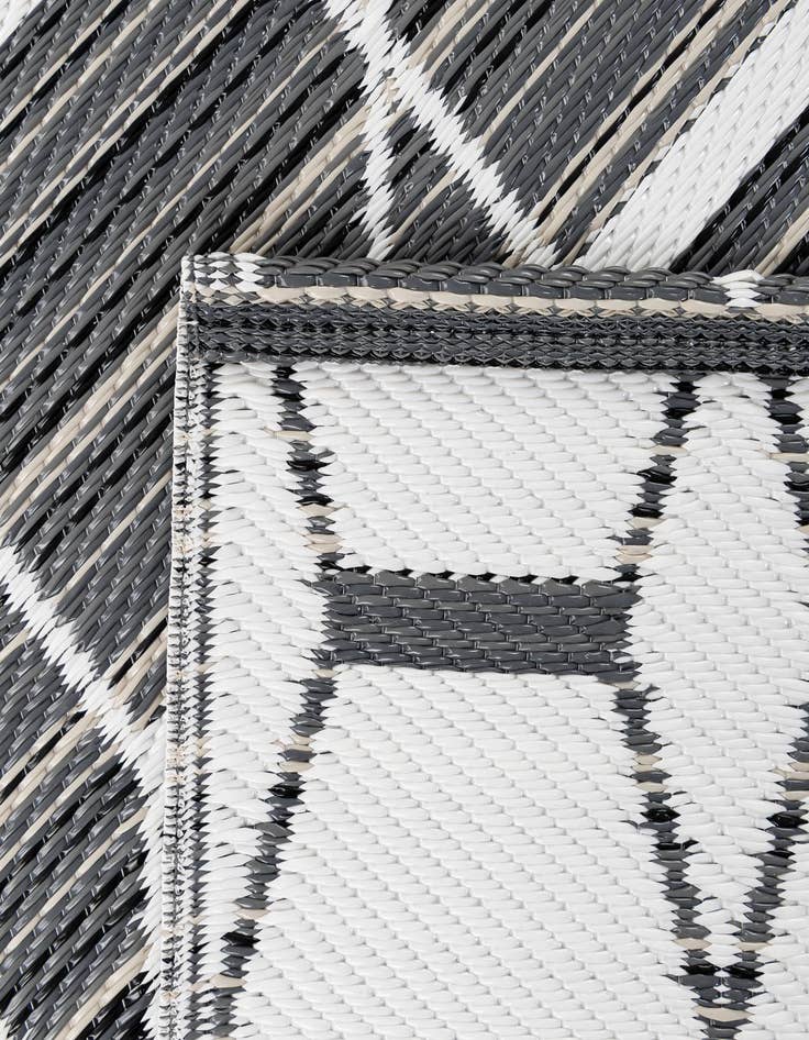 Detail image of  2' x 6' 2  Washable Vista Breeze Indoor / Outdoor Runner Rug