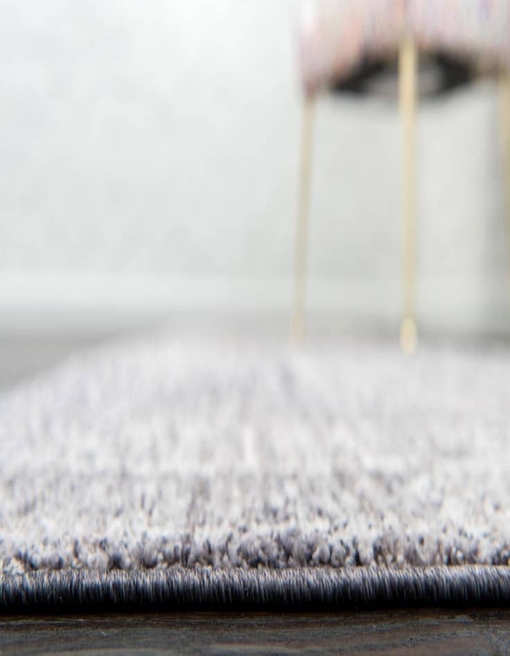 Detail image of  2' 7 x 8' 2 Williamsburg Runner Rug